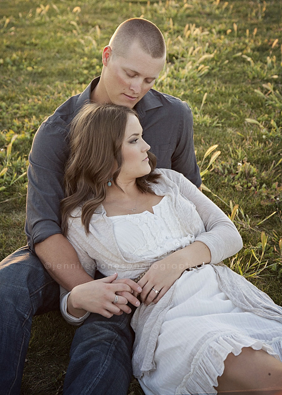 engagement photo session (Jennifer Jones Photography)